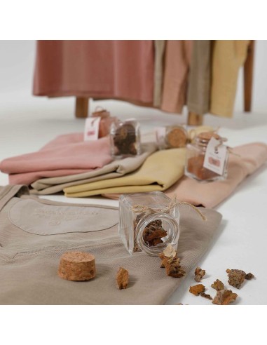 T-SHIRT IN COTONE BIOLOGICO TINTA CON TINTURE...