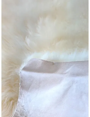 VELLO D'AGNELLO A PELO LUNGO