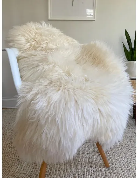 VELLO D'AGNELLO A PELO LUNGO