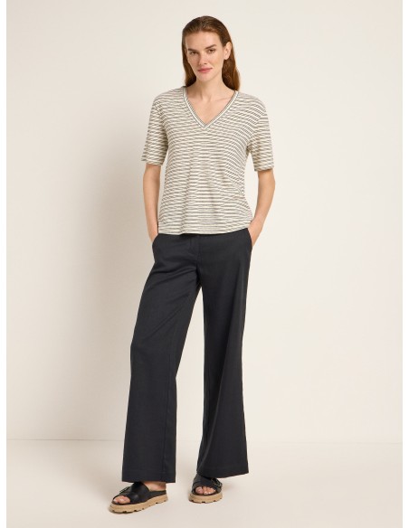 T-SHIRT IN CANAPA E COTONE BIO A RIGHE CON SCOLLO "V"