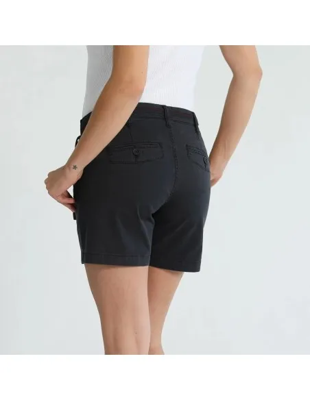 SHORTS IN 100% LINO "STINA"