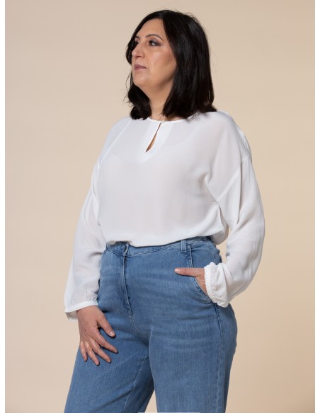 BLUSA IN 100% SETA CON SCOLLO A GOCCIA E TASCHINA