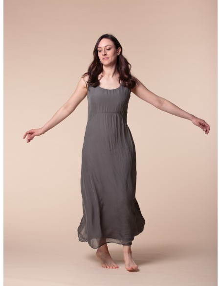 ABITO IN SETA "HONNA"