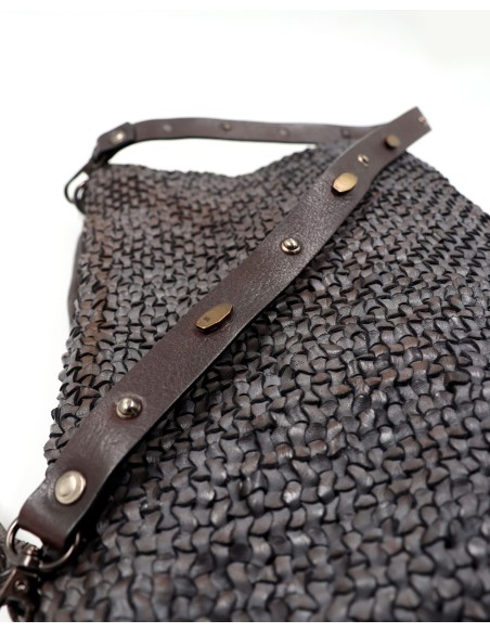 BORSA BUSTINA MEDIA IN PELLE DI VITELLO INTRECCIATA "GROOVE"