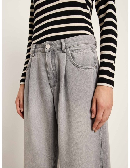 JEANS AMPIO CON PENCES "MARLENE"