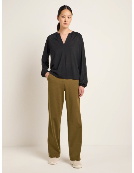 BLUSA IN 100% LANA MERINO SCOLLO "V"