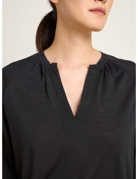 BLUSA IN 100% LANA MERINO SCOLLO "V"