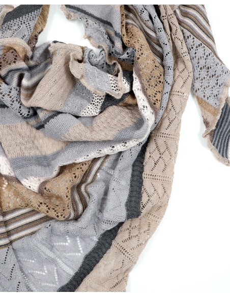 STOLA TRIANGOLARE IN LANA MERINO 100X200 "KYRA"