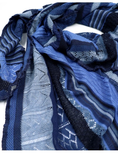 STOLA TRIANGOLARE IN LANA MERINO 100X200 "KYRA"