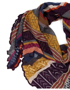 STOLA TRIANGOLARE IN LANA MERINO 100X200 "KYRA" - CURCUMA 2