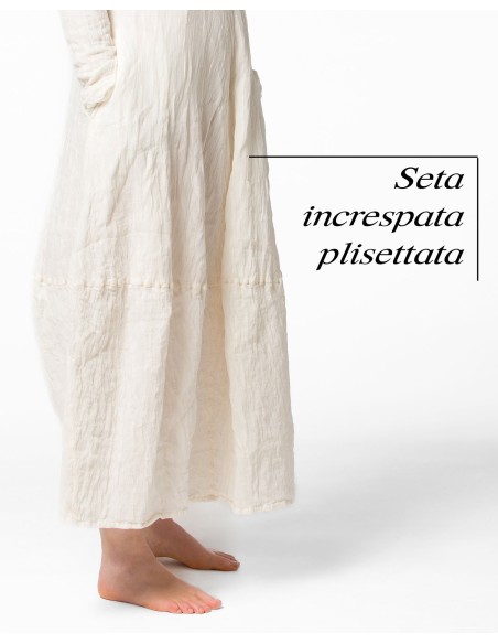 ABITO IN SETA INCRESPATA DOPPIATA AD EFFETTO PLISSÉ “LUSTA”