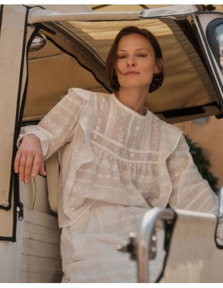 CAMICIA RICAMATA CON VOLANT IN COTONE BIOLOGICO