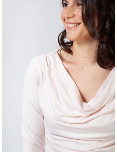 MAGLIA IN BAMBU' CON SCOLLO A CASCATA E MANICA...