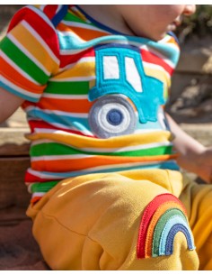 T-SHIRT A RIGHE ARCOBALENO IN COTONE BIOLOGICO "TRATTORE"...