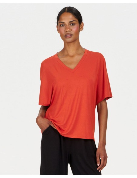 T-SHIRT CON SCOLLO A "V" IN MODAL "DHALIA"