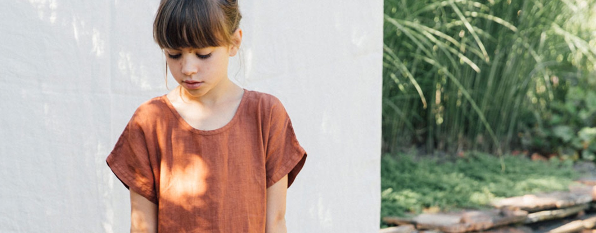 Come vestire i bambini in estate: guida ai tessuti naturali